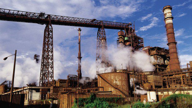 Mondiale staalproductie daalt opnieuw